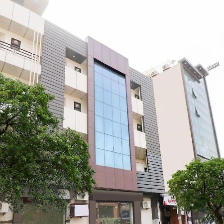 Hotel Red Snapper Couple Friendly At West Delhi Nueva Delhi Exterior foto