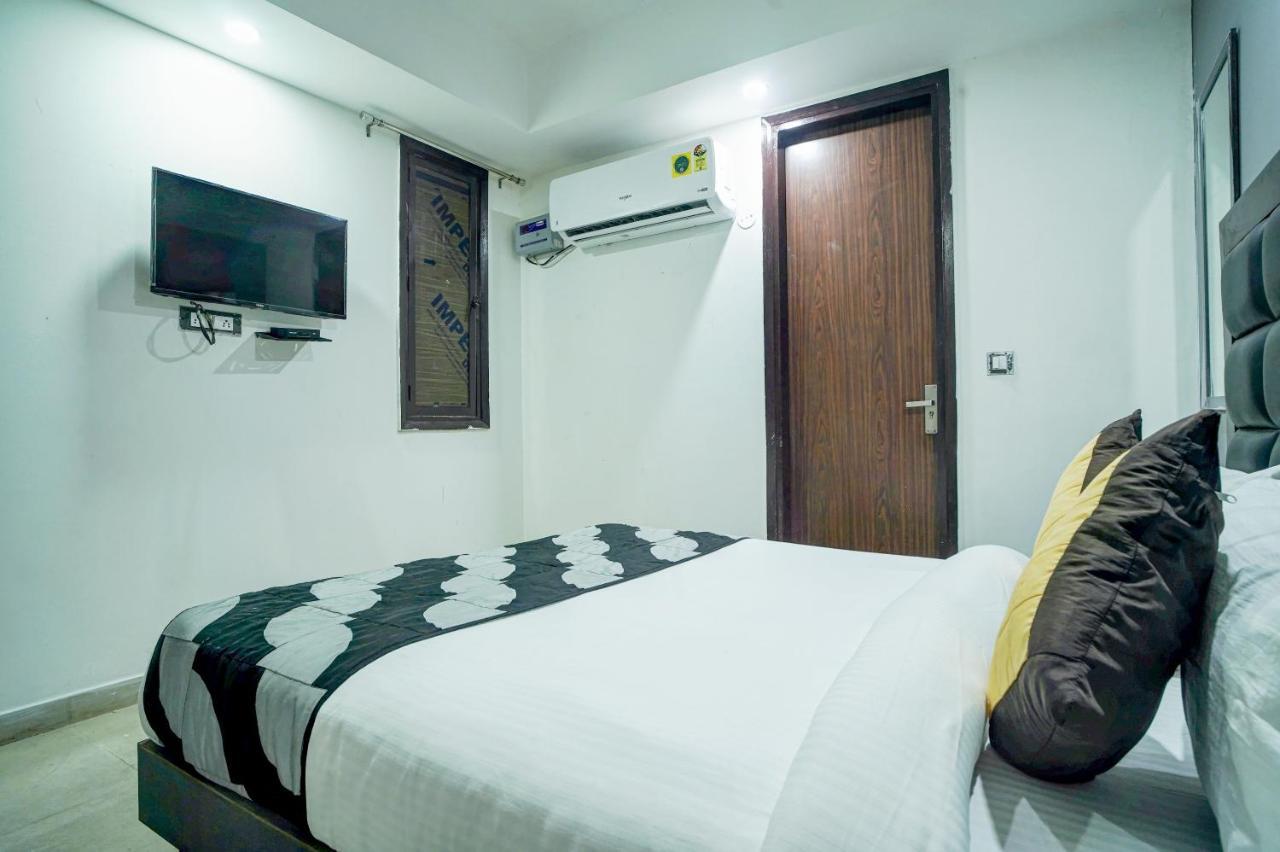 Hotel Red Snapper Couple Friendly At West Delhi Nueva Delhi Exterior foto