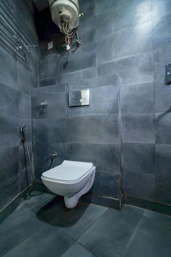 Hotel Red Snapper Couple Friendly At West Delhi Nueva Delhi Exterior foto